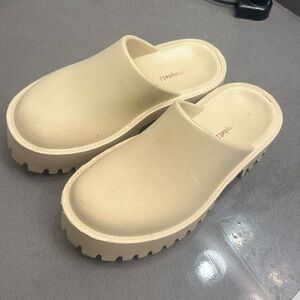 Bae Platform Mules - Free People🤍